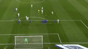 旧金山巨人队凭借极致的防守和投手轮值，在五年内完成了三次夺冠伟业