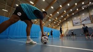 上海外援范赖克 大力跳发三连ACE震撼全场 这是发球还是扔炸弹？